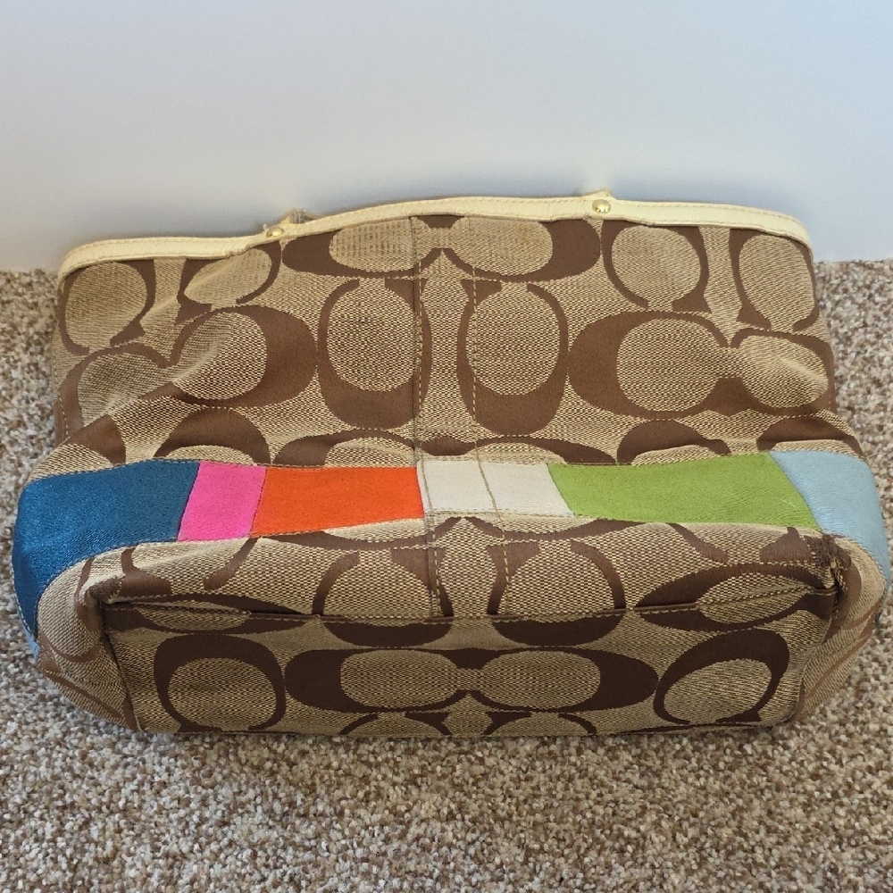 Coach Signature Brown Shoulder Bag with Multicolor Stripes - Vintage Y2K - Picture 6 of 8